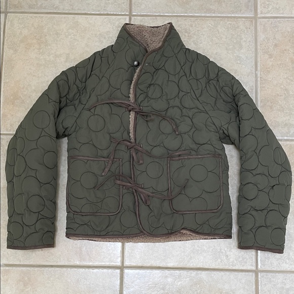 Reversible Flower Quilted Jeogori Fleece - Picture 1 of 4